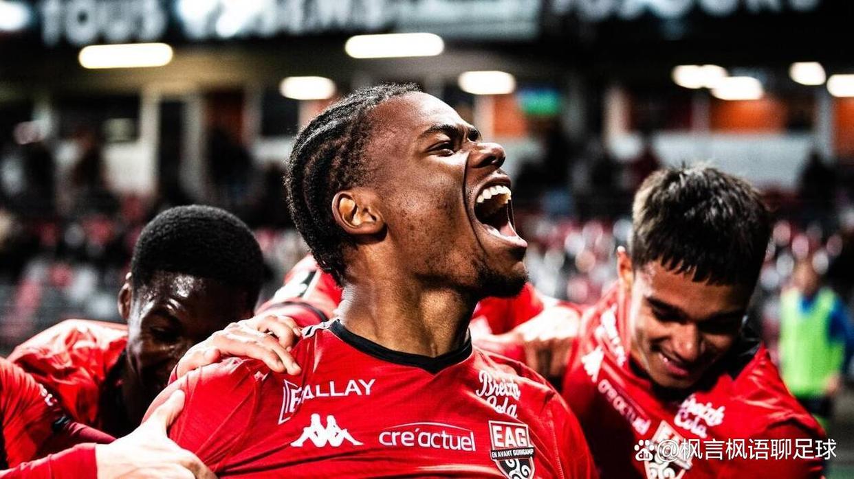 亚眠队拼尽全力对抗甘冈队，求取胜利(9名将军被罢免意味着什么)