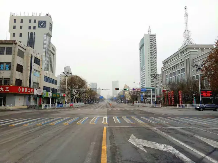 C7娱乐app-乒乓球比赛「球」车水马龙，篮筐「篮」寥寥无几，热潮坚毅