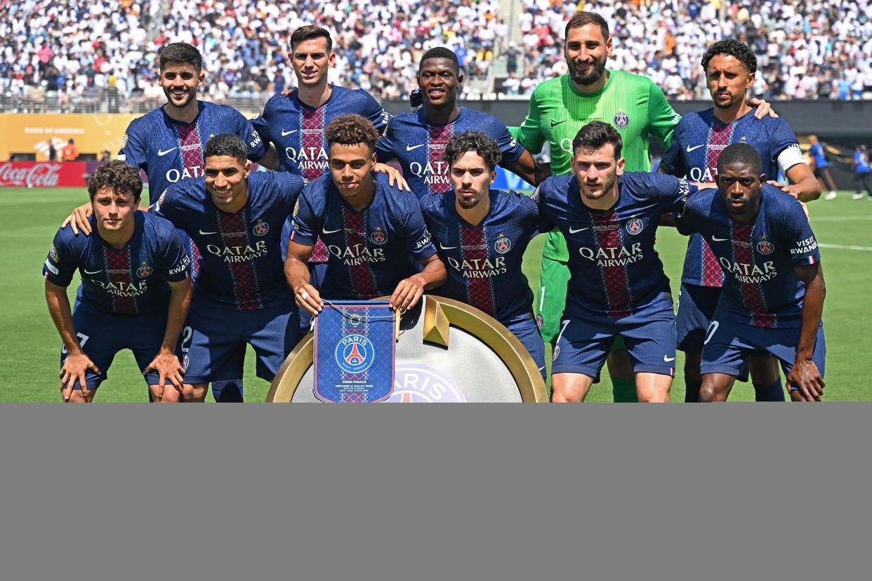 C7娱乐app下载-挺进四强：巴黎圣日耳曼不敌巴塞罗那(巴黎圣日耳曼20212022赛季阵容)